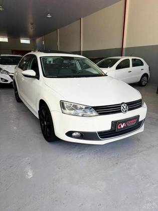 VOLKSWAGEN JETTA 2.0 COMFORTLINE FLEX 4P MANUAL